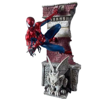 Spider-Man Holding On A Wall 1/8 Figure