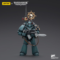 Warhammer Collectibles: 1/18 Scale Sons of Horus MKVI Tactical Squad Legionary with Legion Vexilla